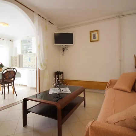 In Porec/istrien 10186 شقة *
