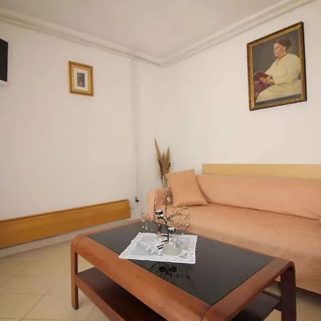 In Porec/istrien 10186 شقة