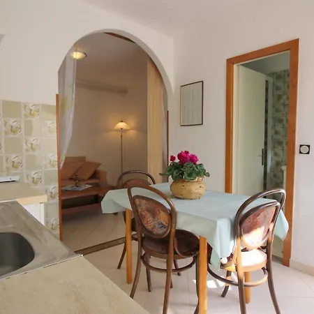 In Porec/istrien 10186 شقة *